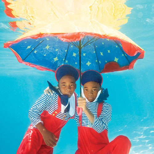 underwater-black-twins-umbrella